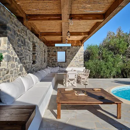 Nif With Private Swimming Pool *